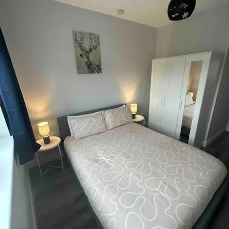Central 1 Bedroom *