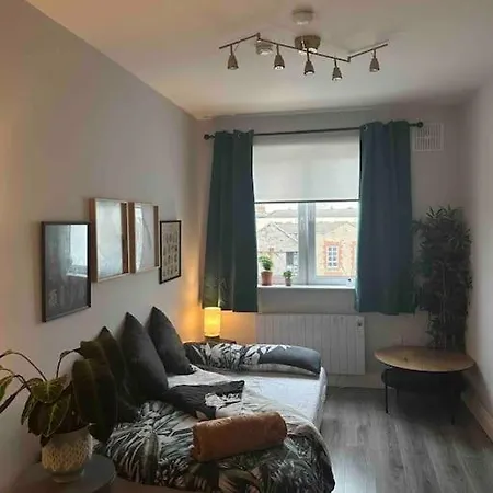 Central 1 Bedroom *